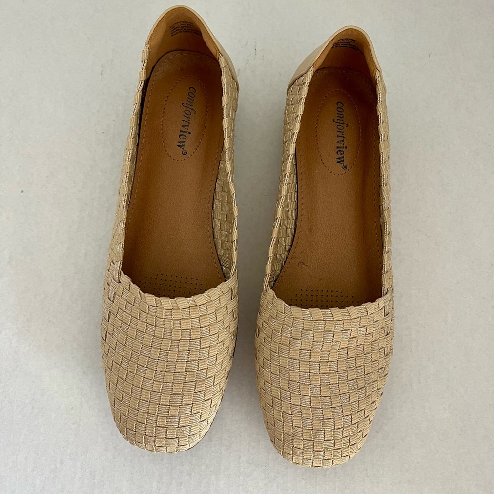 Like New Bethany Slip On Flat - Khaki Metallic Sz 10